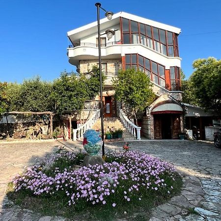 Hotel Bashkia e Orikumit Exteriör bild