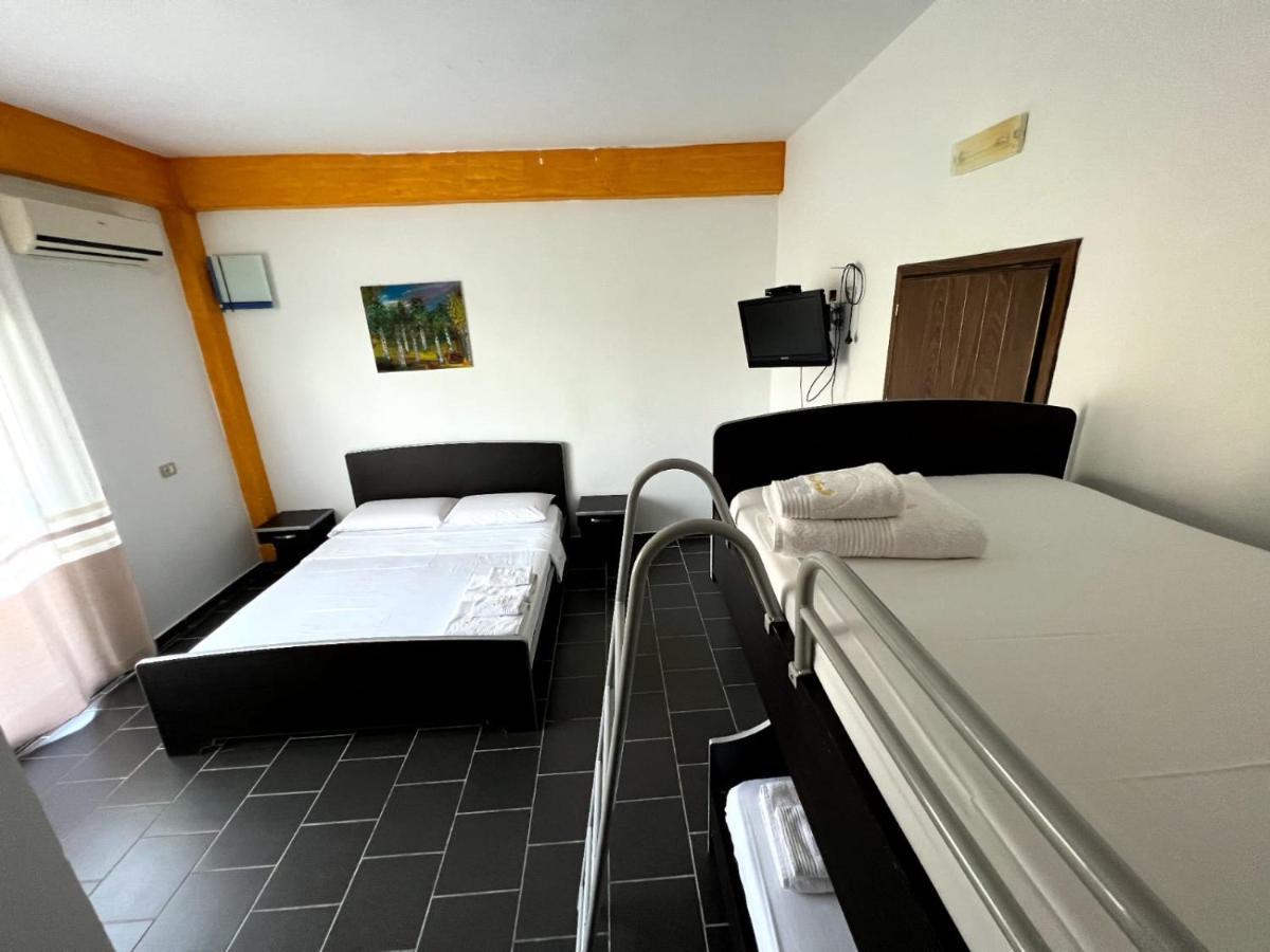 Hotel Bashkia e Orikumit Exteriör bild